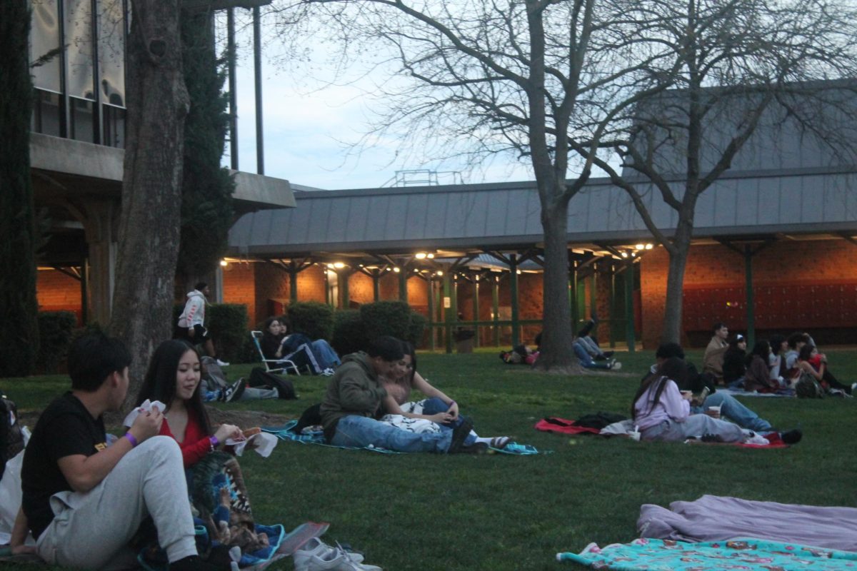 On Friday Feb 27, students gathered in the Kennedy quad for movie night. The movie that was shown was Black Panther.